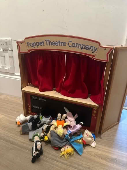 Photo of free Kids puppet theatre and puppets (Lewes BN7) #1