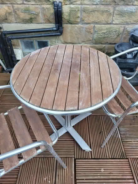 Photo of free Garden table and 2 chairs (Morley LS27) #3