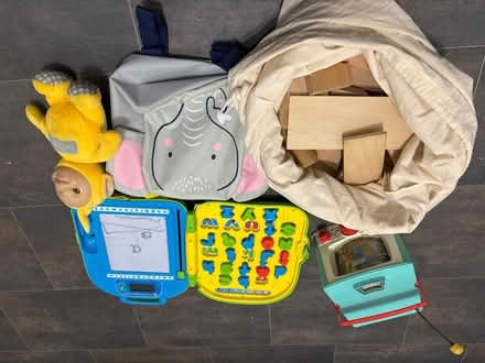 Photo of free Toddlers toys, blocks 70s, leap frog alphabet toy incomplete (Gracemount EH16) #1