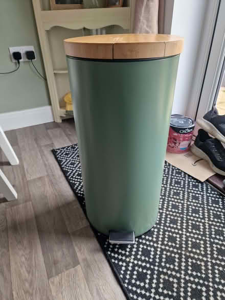 Photo of free Kitchen pedal bin (cracked bamboo lid) (St Albans AL4) #1