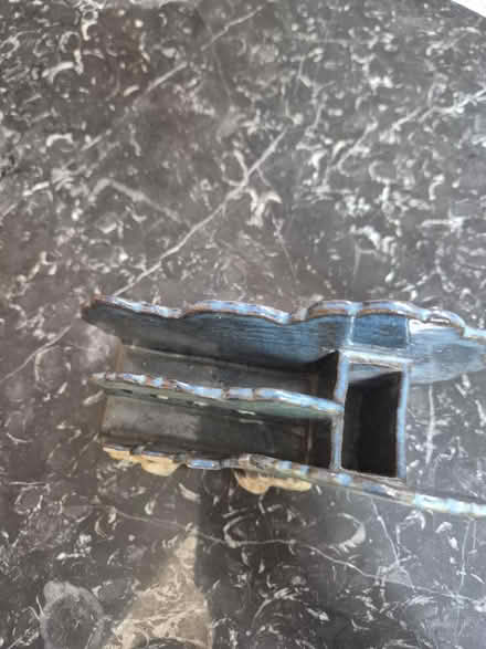 Photo of free Tissue holder (W1h 1ju) #2