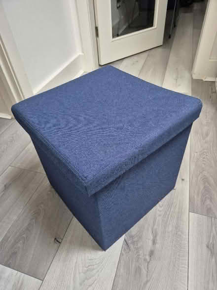 Photo of free Blue fabric cube (Sheering CM22) #1