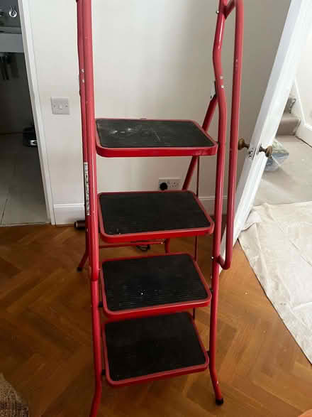 Photo of free step ladder (Holland Park W11) #1