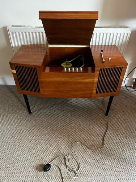 Photo of free Vinyl Chest (Needs TLC) (Lewes City centre) #2