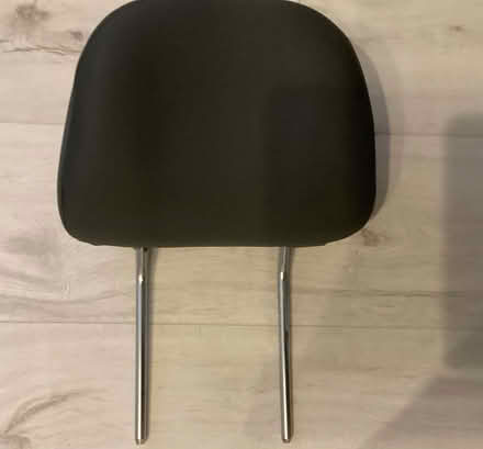 Photo of free Car Head-restraint. (Whoberley CV5) #1