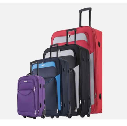 Photo of Suitcase(s) (N19 Archway) #1