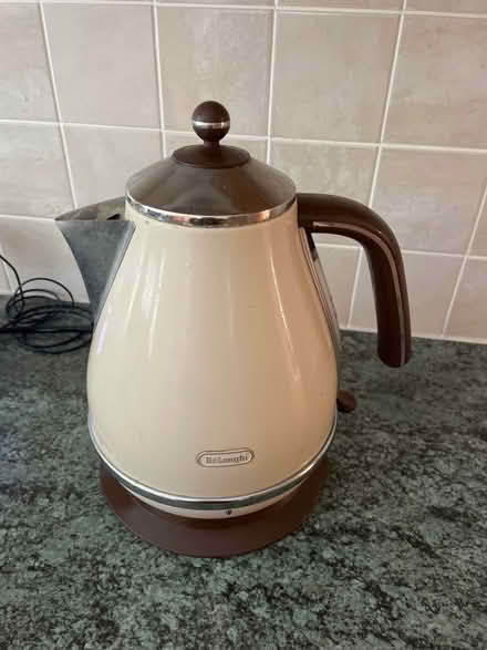Photo of free De Longhi kettle (BR3) #1
