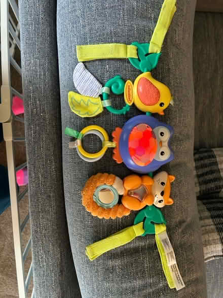 Photo of free Carseat/Stroller toy (Los Gatos Blvd x Lark) #1