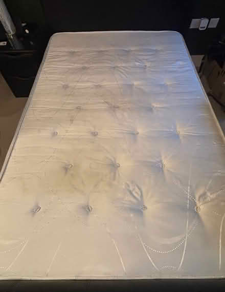 Photo of free Small double bed with mattress (Tw18) #2