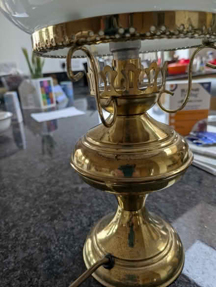 Photo of free Victorian Style Table Lamp (BS16) #3