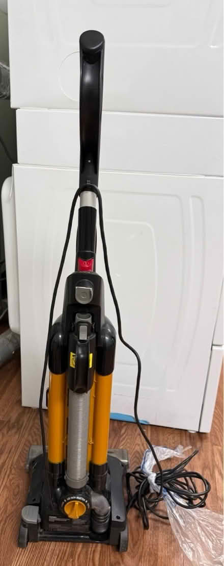 Photo of free Eureka Airspeed vacuum cleaner (Valencia Avenue, Sunnyvale) #1