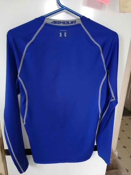 Photo of free Under Armour Men's Compression T Shirt - Long Sleeves Blue (Ealing W5) #3