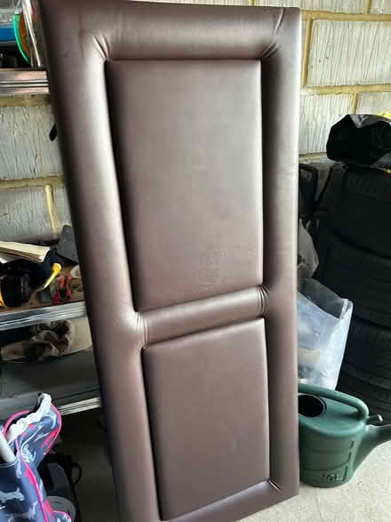 Photo of free Bed headboard (tn401pq) #1