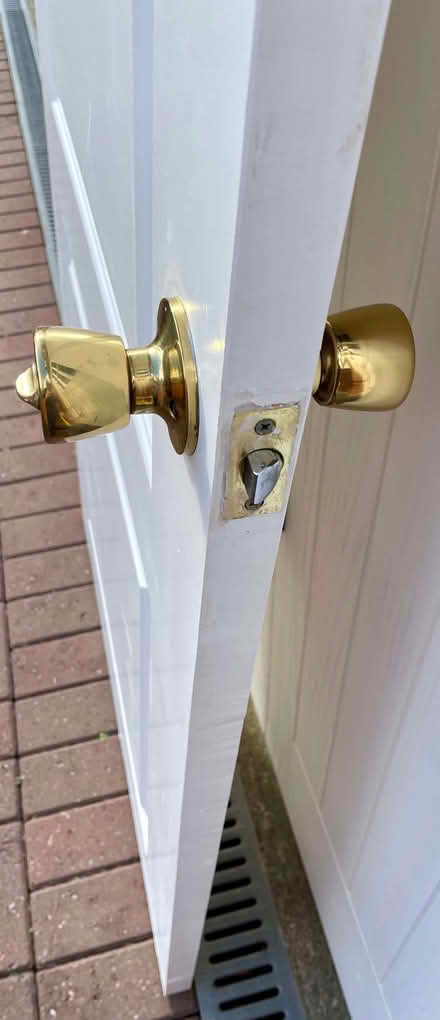 Photo of free White Panel bathroom door (Heswall CH60) #4