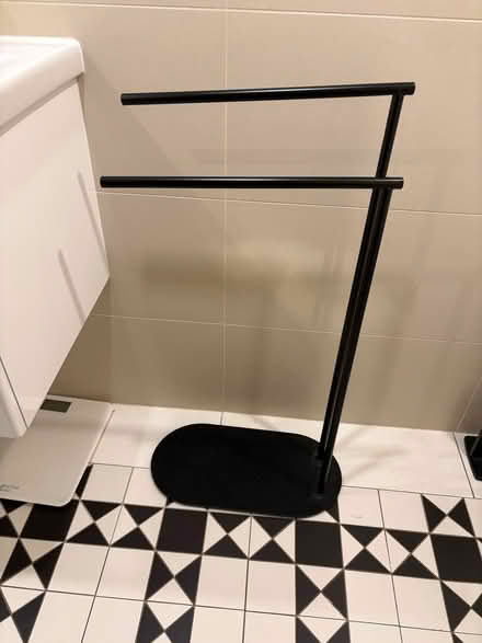 Photo of free Towel rail (NW2) #1