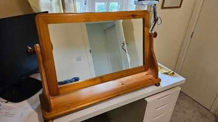 Photo of free Mirror (Aldbury hp23) #1