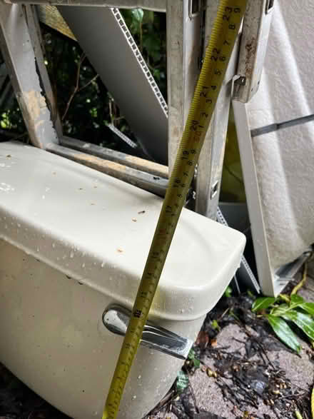 Photo of free Pampas bathroom set (Dainton TQ12) #1