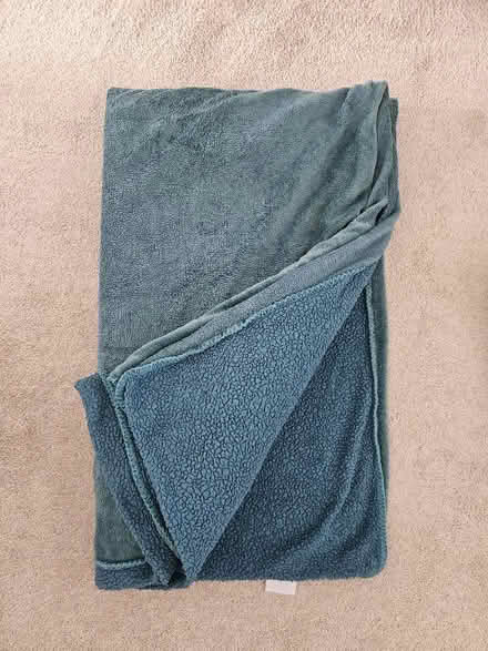 Photo of free Medium Throw (Bestwood Park Estate NG5) #1