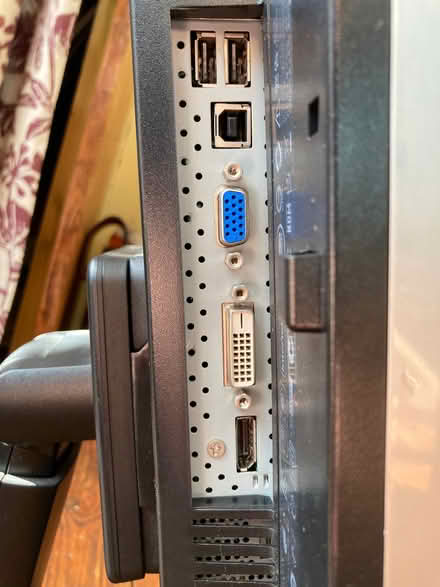 Photo of free Computer Monitor - 24 Inch - hp (Iffley OX4) #2