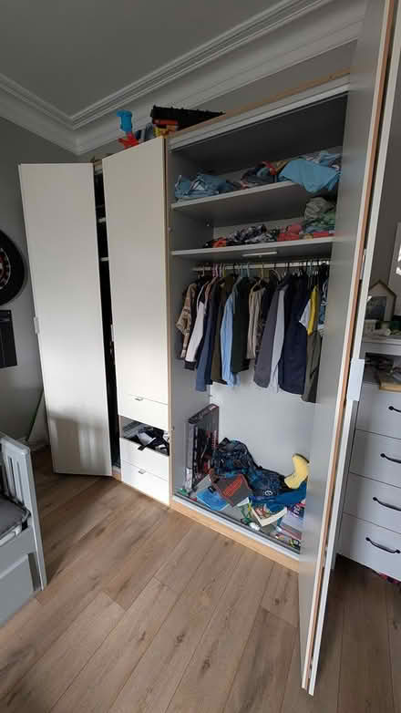 Photo of free 250cm wide sliding door wardrobe (LS29 6FD) #4