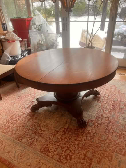 Photo of free Pedestal Dining Room Table (Arlington) #2