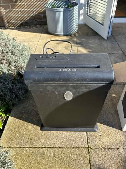 Photo of free A4 paper shredder in working order (Chichester PO19) #1