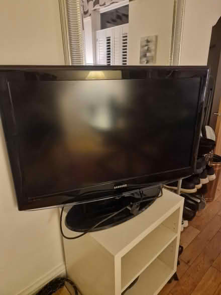 Photo of free Samsung Tv reasonable condition (YO231BN) #4