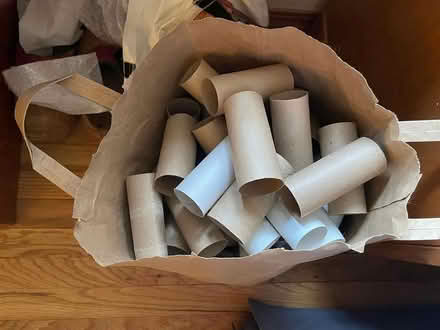Photo of free bag full of toilet paper rolls (Wedgwood) #1