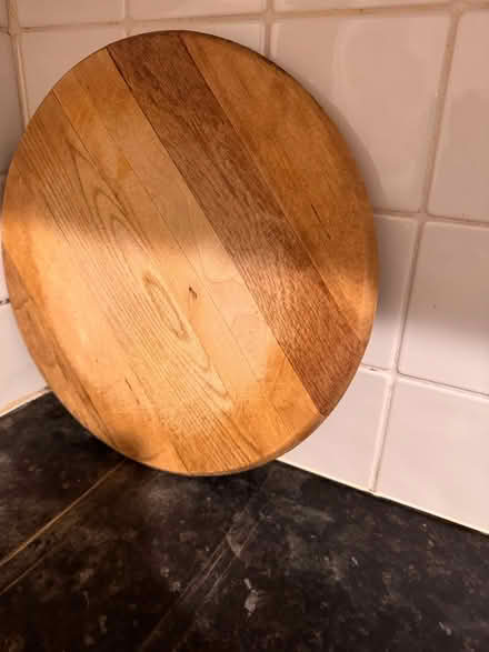 Photo of free Wooden mug holder & cutting board (Hemel Hempstead HP2) #3