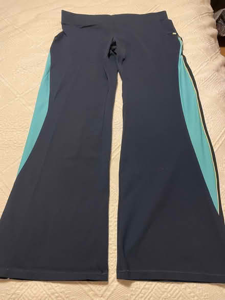 Photo of free Woman's jogging trousers (GU14) #2
