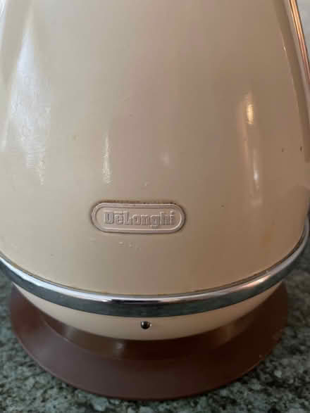 Photo of free De Longhi kettle (BR3) #2