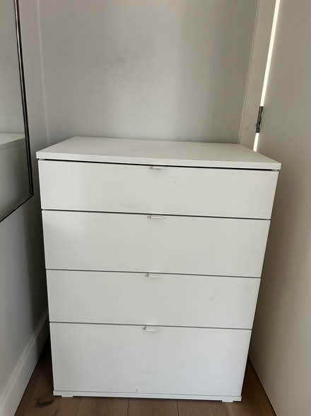 Photo of free chest of drawers white (Hyde Park W2) #1