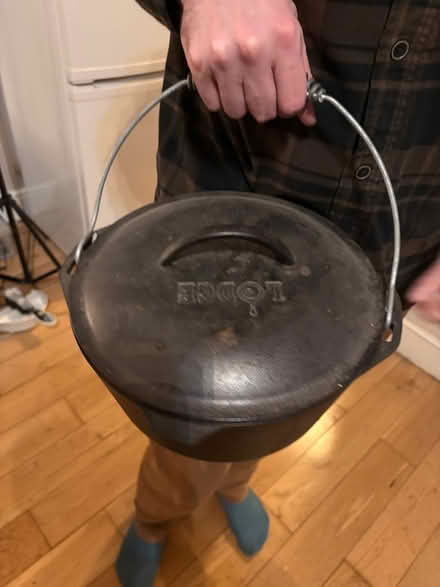 Photo of free Big heavy pot (West Hampstead NW2) #2