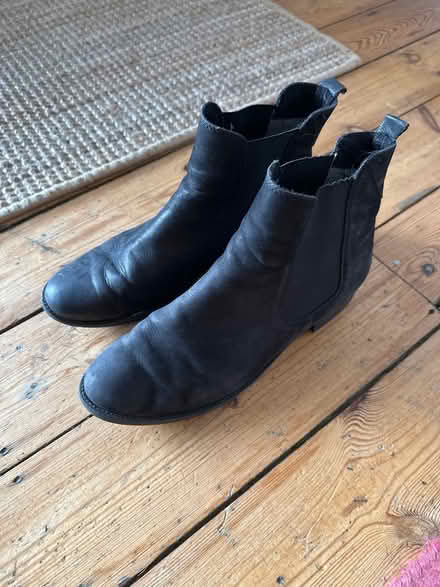 Photo of free Ankle boots 5.5 (Cheltenham) #1