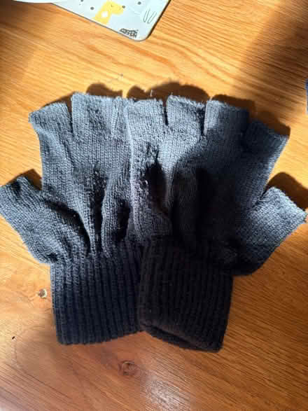Photo of free Fingerless gloves & shin pad covers (Maidenhead SL6) #1