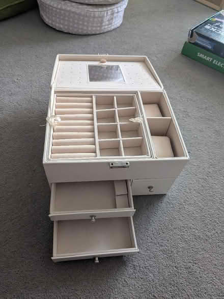 Photo of free Jewellery box (Springfield CM1) #1