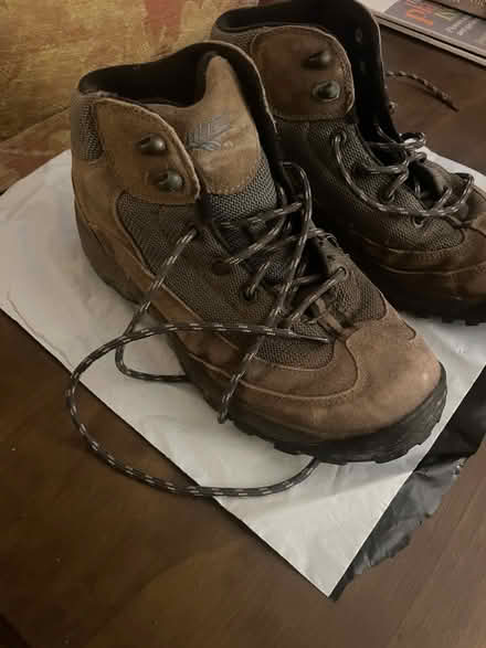 Photo of free ladies walking boots (Heddon on the Wall) #2