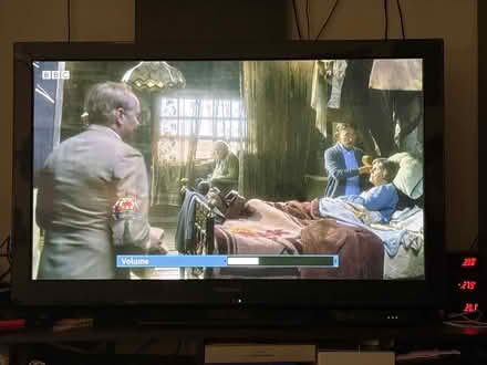 Photo of free 43” lcd tv (East Barnet, EN4) #1