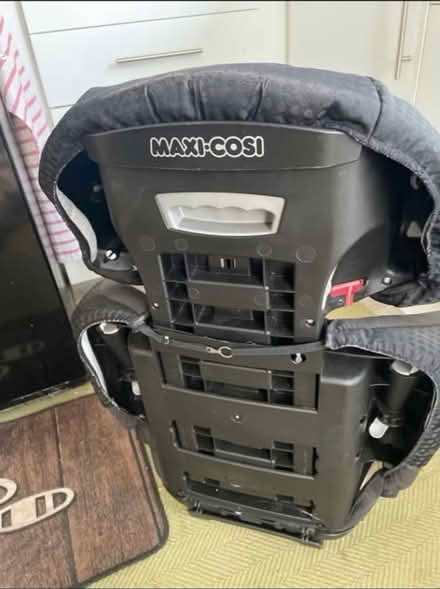 Photo of free High back booster seat (Chelmsford CM3) #2
