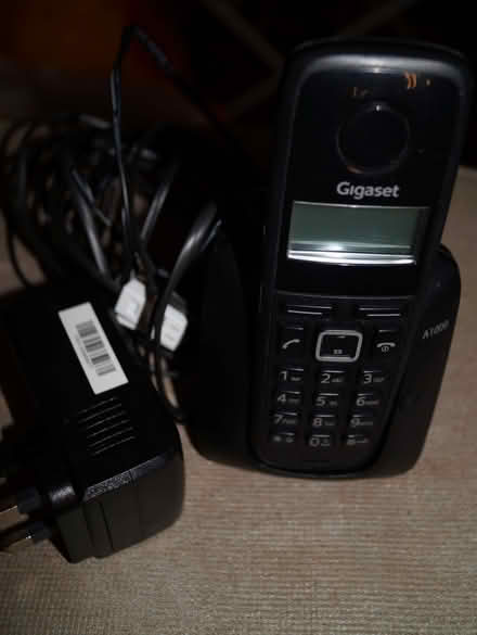 Photo of free Gigaset DECT Phone (Pinkneys Green SL6) #1