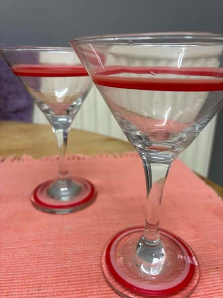 Photo of free A pair of Martini glasses (Spacey Houses HG3) #3