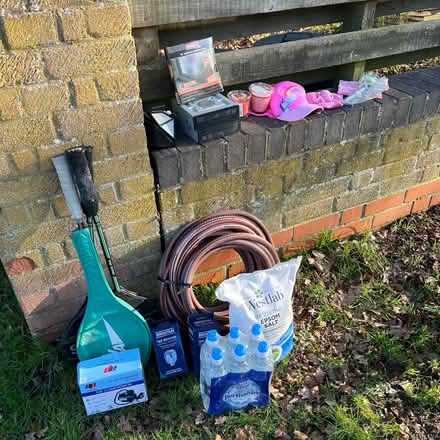 Photo of free Misc odds & sods / bits & bobs (Finchampstead, RG40) #1