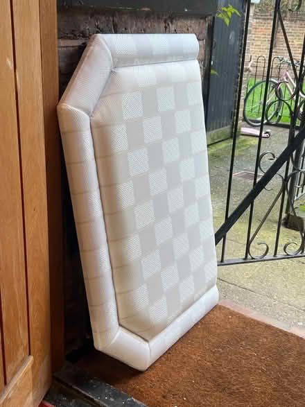 Photo of free Single headboard with struts (N1 3jr) #1