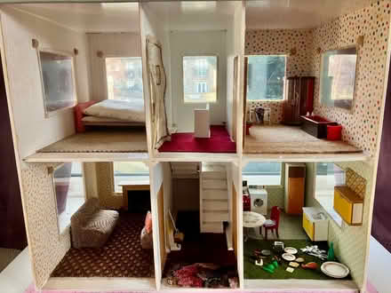 Photo of free 1980’s doll’s house (Torrisholme LA4) #4