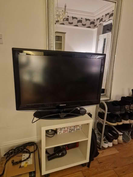 Photo of free Samsung Tv reasonable condition (YO231BN) #2