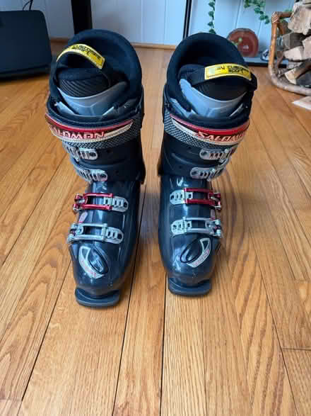 Photo of free Salomon Men’s 8.5-9, Ski Boot (Near Wootton High School) #1