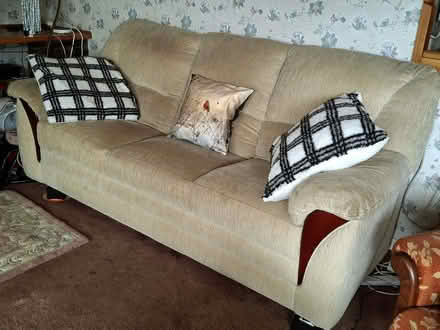 Photo of free Crean sofa (Llansantffraid SY22) #1