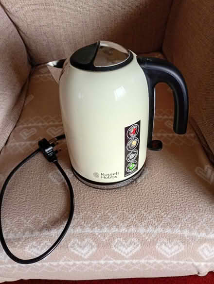 Photo of free Russell Hobs electric kettle (Elmstead Market CO77AJ) #1
