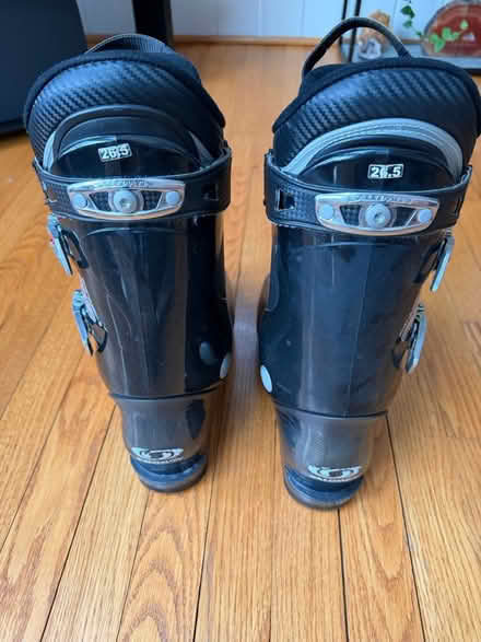 Photo of free Salomon Men’s 8.5-9, Ski Boot (Near Wootton High School) #2