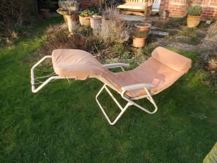 Photo of free Extremely comfortable recliner (Watlington OX49 5) #1